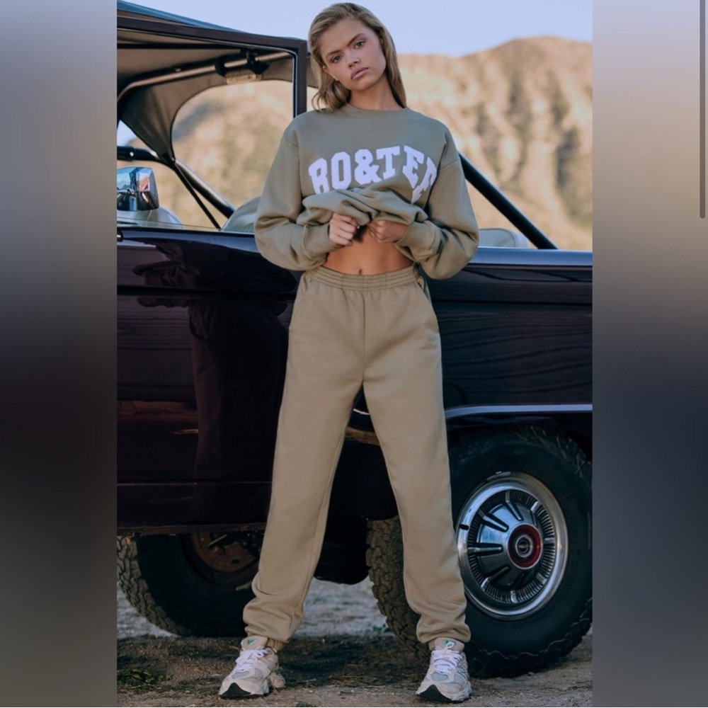 BO&TEE | (SET) Oversized Crew Neck Soft Olive | S/M